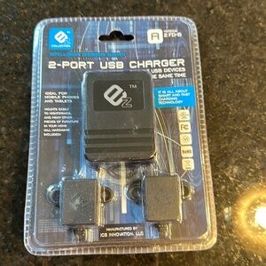 EZ Collection 2-Port USB Charger. Brand new in package!